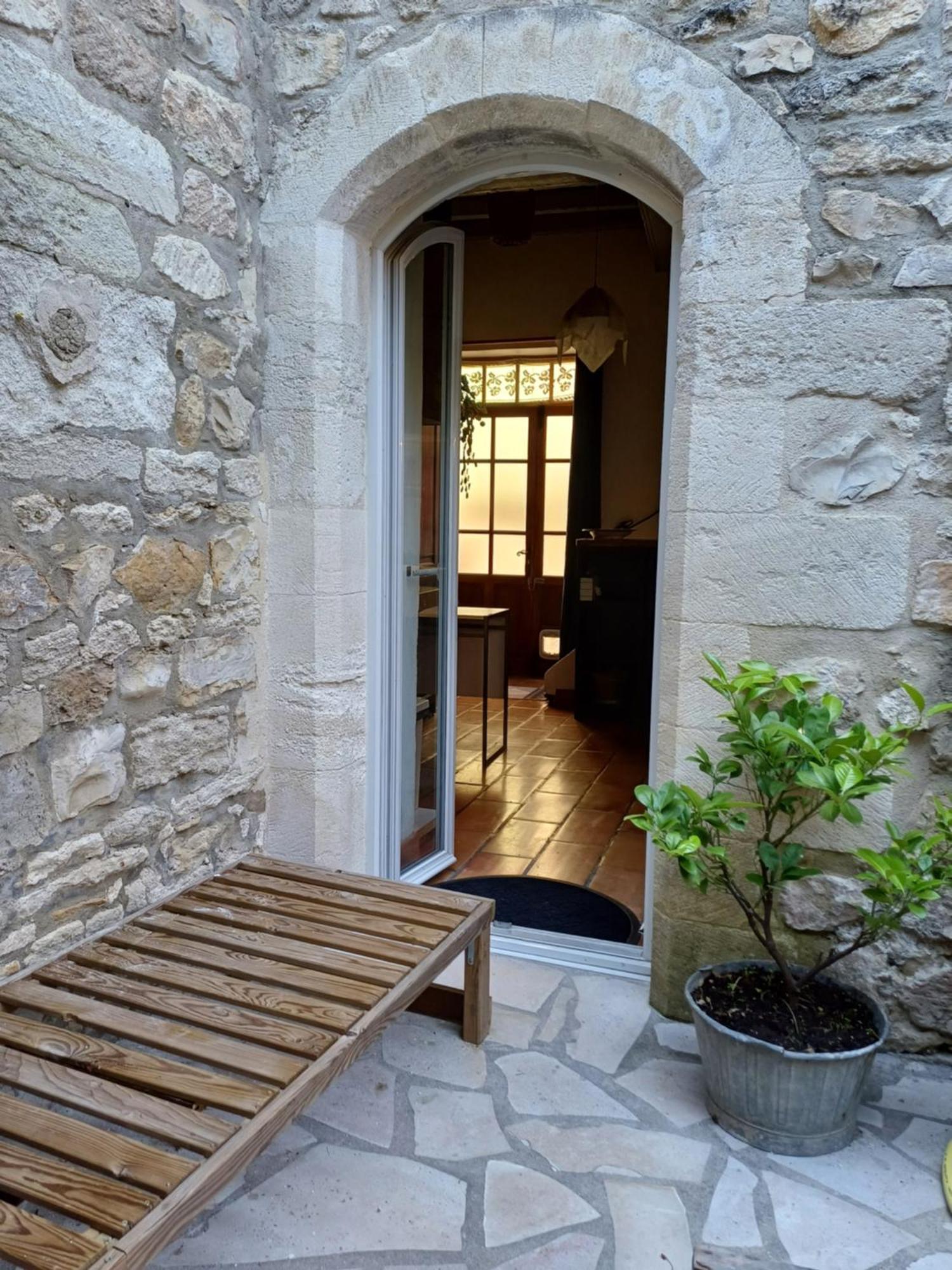 Chambre D Hotes Aramon Экстерьер фото